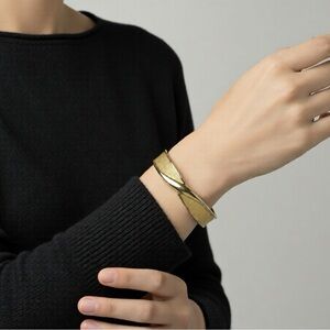 Vintage Monet Women’s Bangle Bracelet Textured Gold Tone Metal, Hinged Bangle